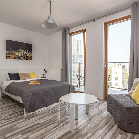 Chill Apartments Wola Center Варшава Екстер'єр фото