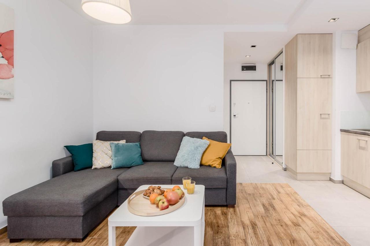 Chill Apartments Wola Center Варшава Екстер'єр фото