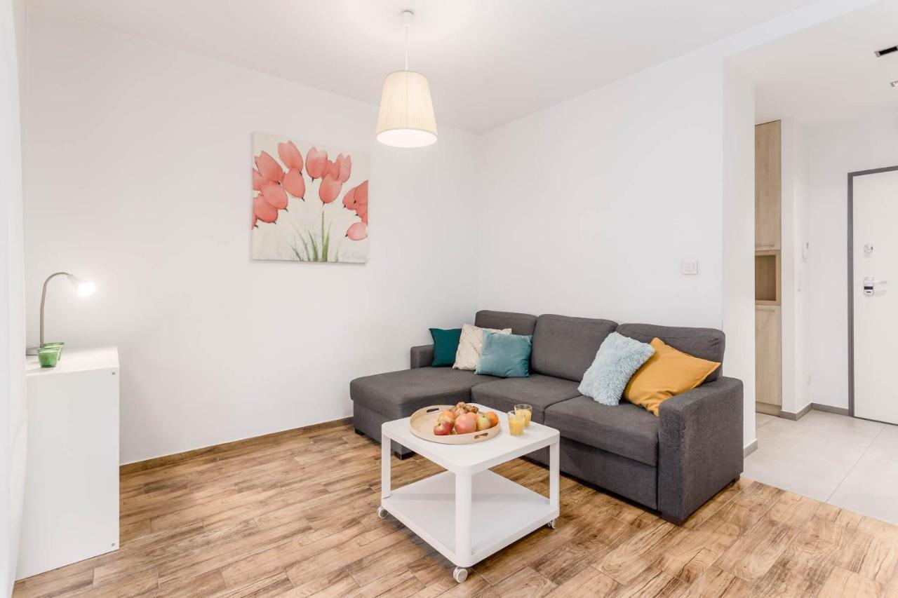 Chill Apartments Wola Center Варшава Екстер'єр фото