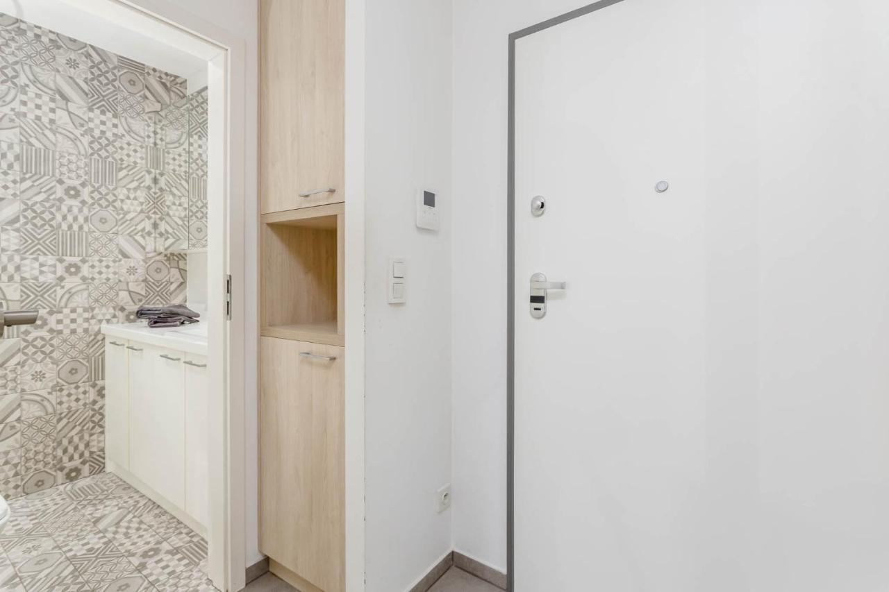 Chill Apartments Wola Center Варшава Екстер'єр фото