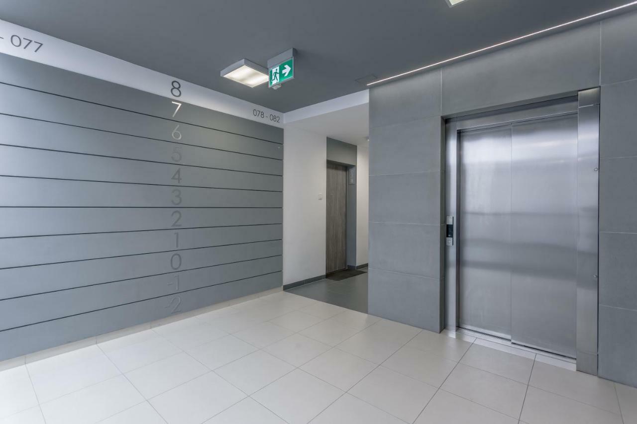 Chill Apartments Wola Center Варшава Екстер'єр фото